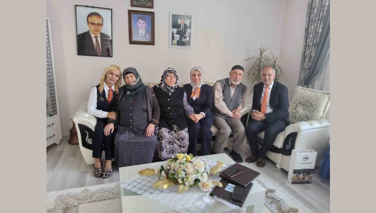Kars'ta şehit yakınları evlerinde ziyaret edildi