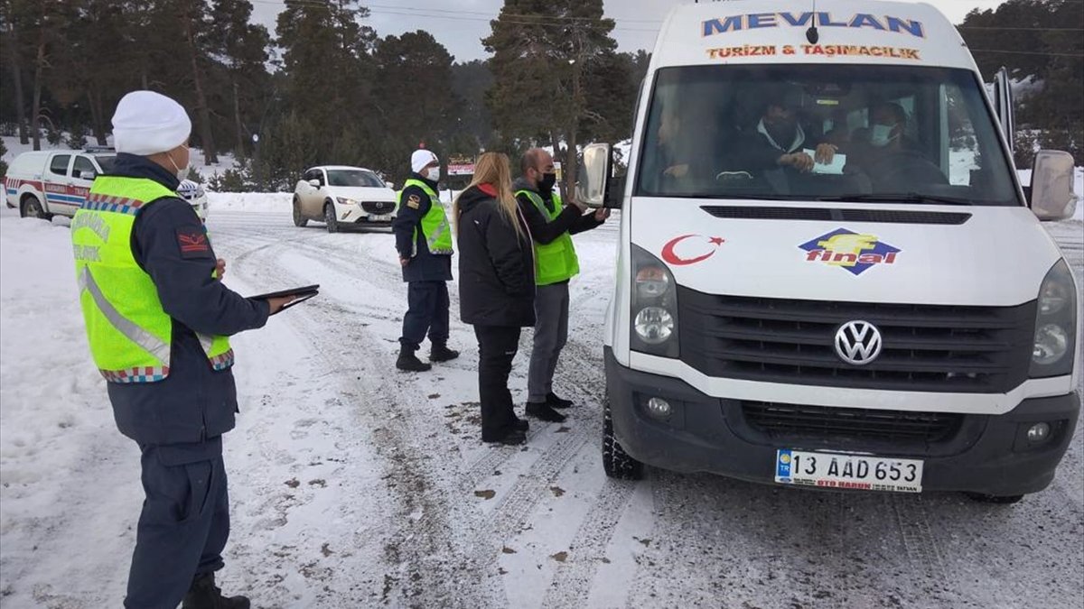 Kars'ta seyahat acenteleri ve tur rehberleri denetlendi
