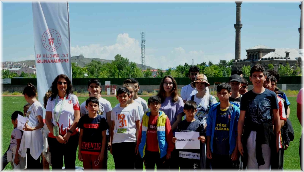 Kars'ta spor okullarının açılışı