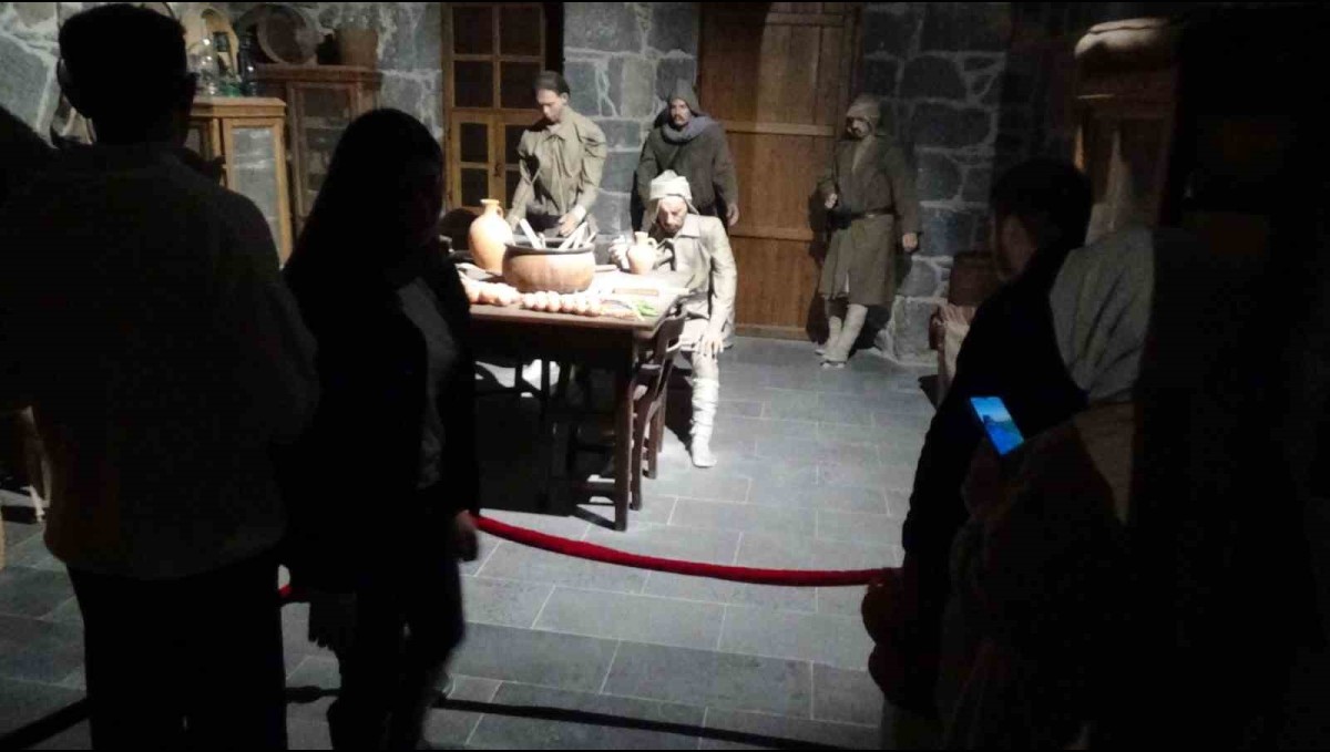 Kars'ta tarihe yolculuk: Kafkas Cephesi Harp Tarihi Müzesi'ne yoğun ilgi