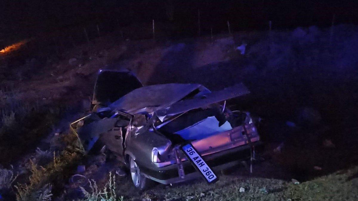 Kars'ta trafik kazası: 1 ölü, 1 yaralı