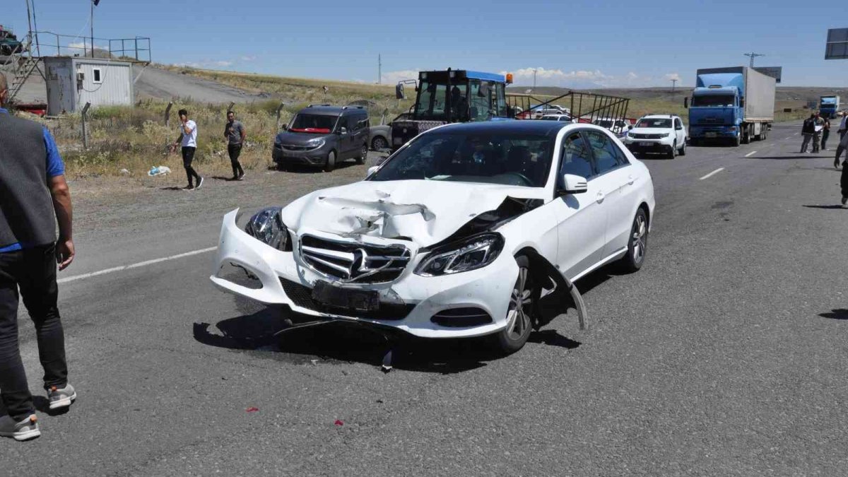 Kars'ta trafik kazası: 1 ölü, 3 yaralı
