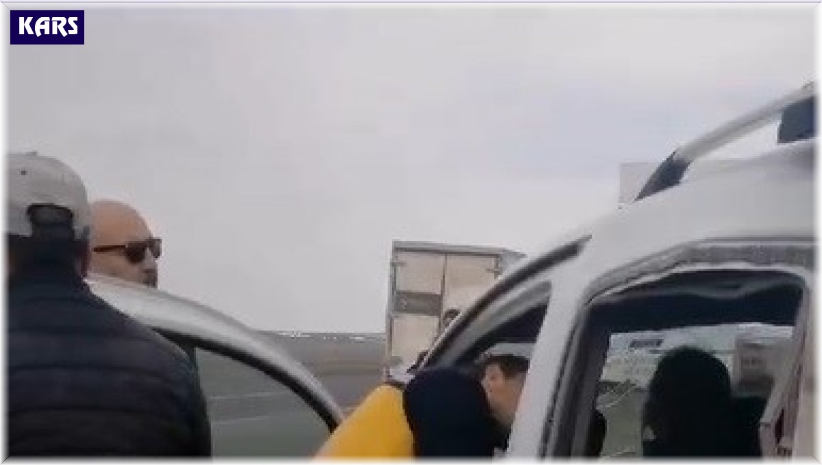 Kars'ta trafik kazası: 3 yaralı