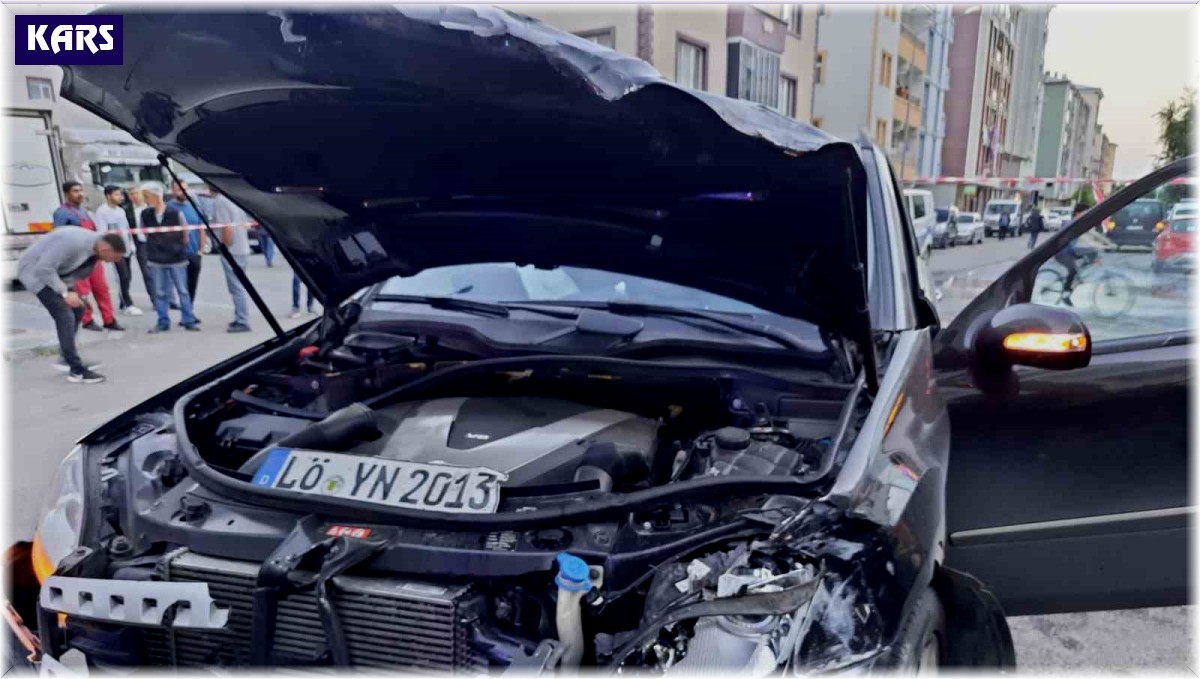 Kars'ta trafik kazası: 4 yaralı