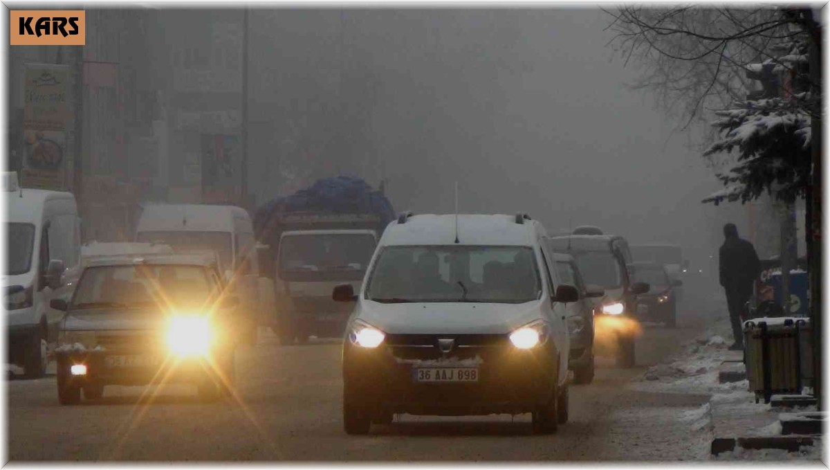 Kars'ta uçak seferlerine sis engeli