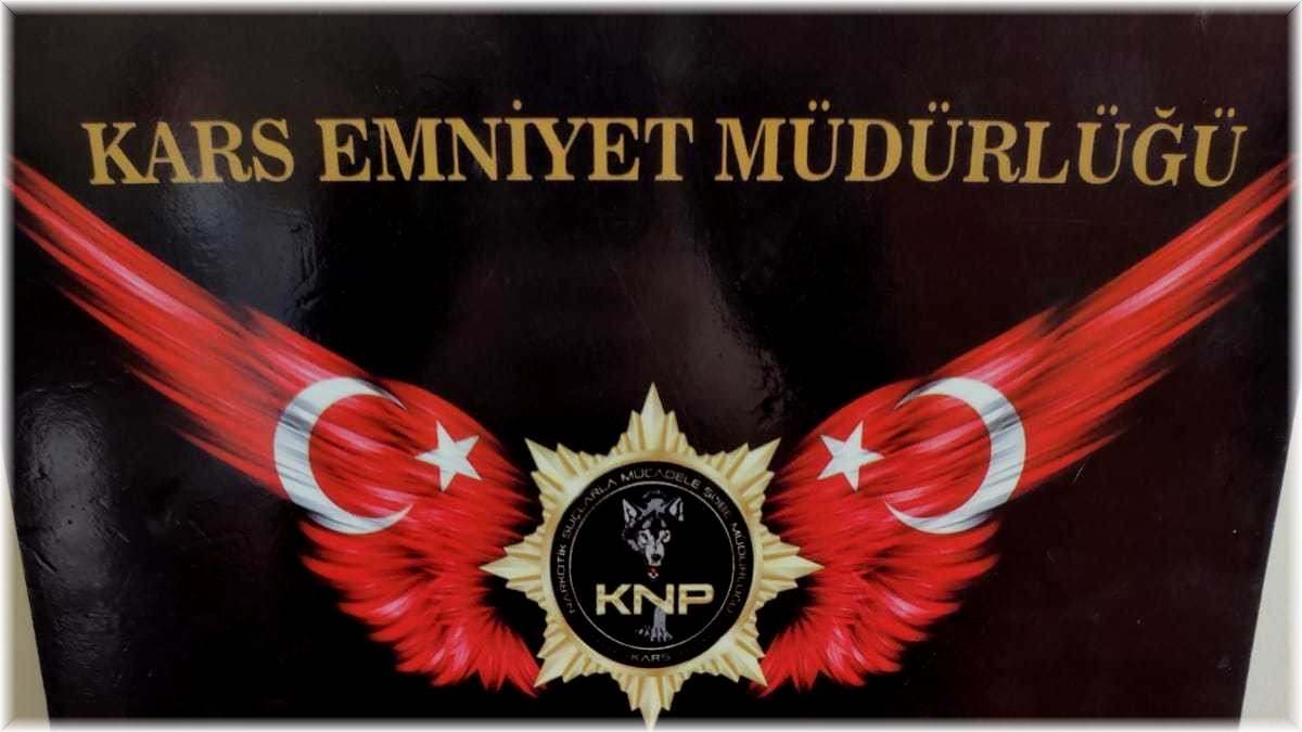 Kars'ta uyuşturucu narkotik köpek Daxo'ya takıldı