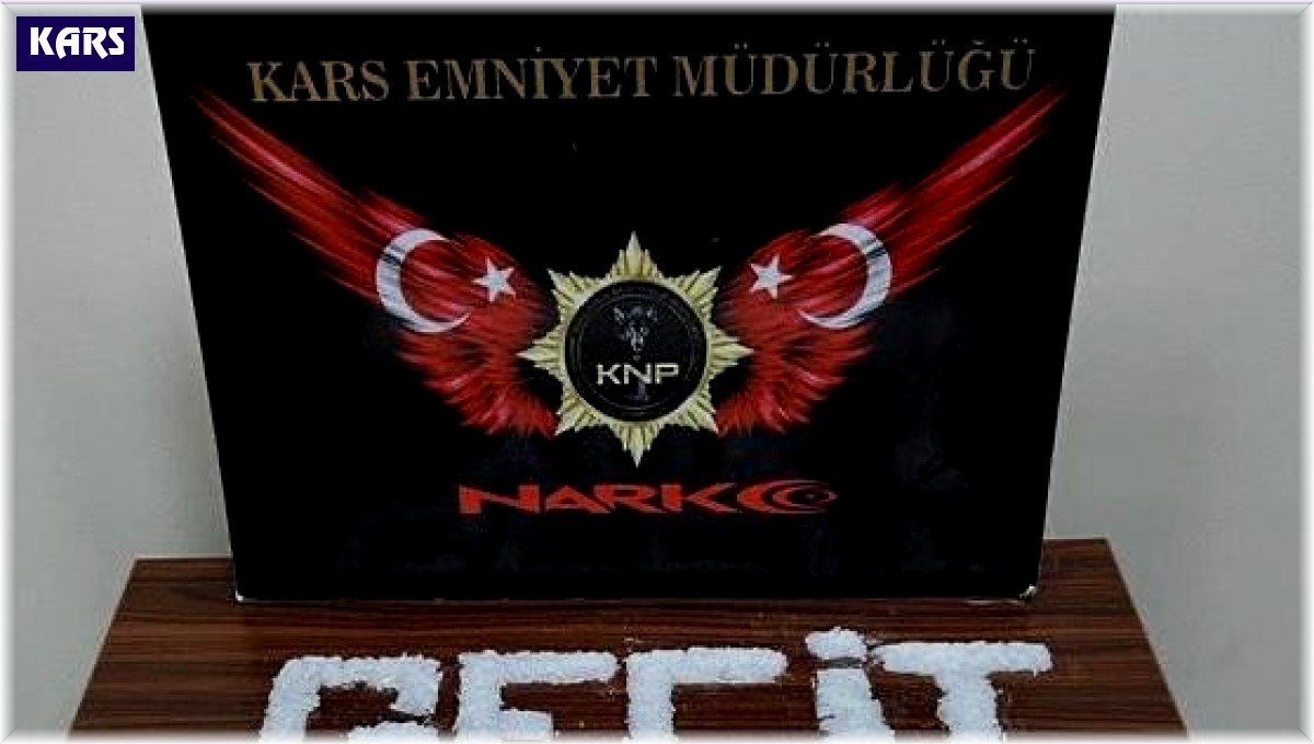Kars'ta uyuşturucu tacirlerine darbe