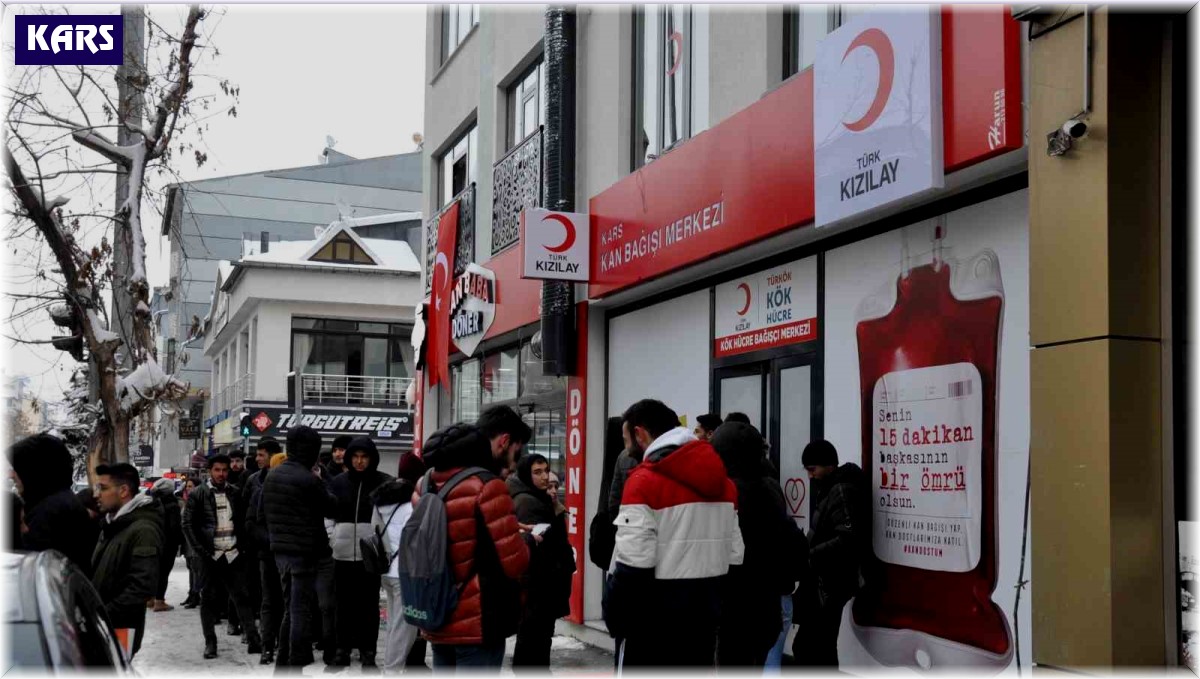 Kars'ta vatandaşlar kan merkezlerine koştu