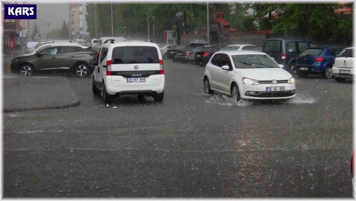 Kars'ta yağmurlu günler devam ediyor