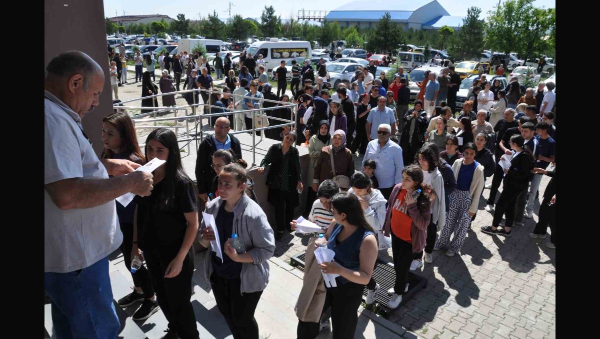 Kars'ta YKS heyecanı