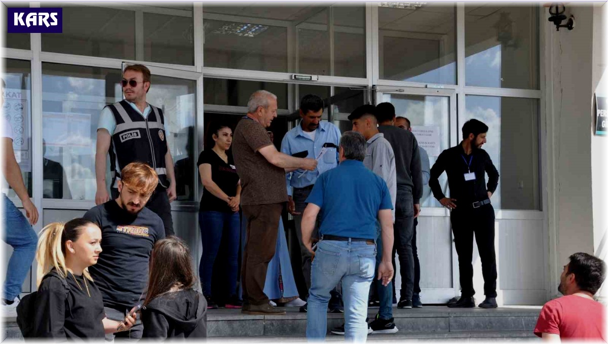 Kars'ta YKS heyecanı başladı