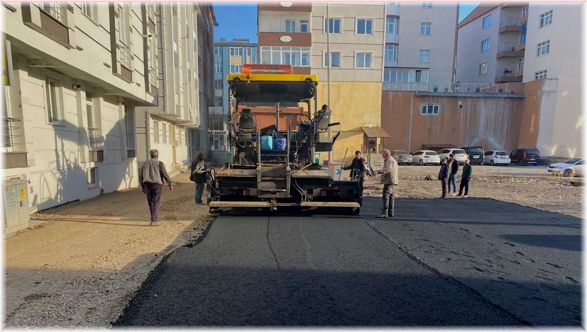 Kars'ta yol çalışmaları tam hız sürüyor
