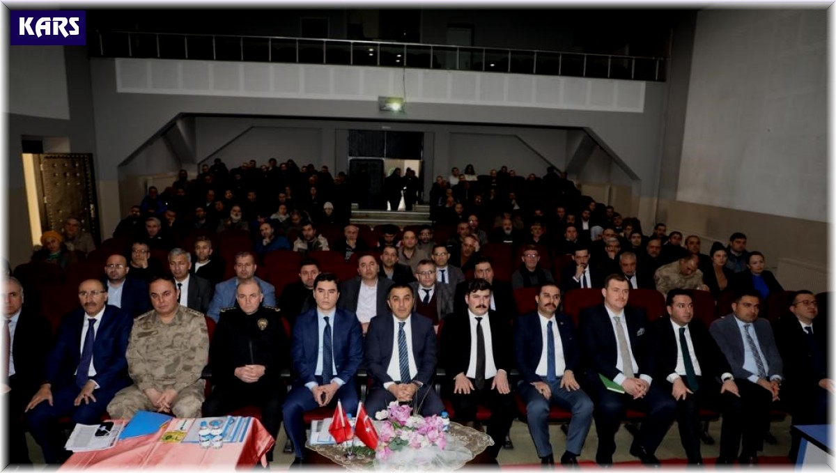 Kars Valisi Türker Öksüz, eğitim öğretim güvenlik toplantısında konuştu