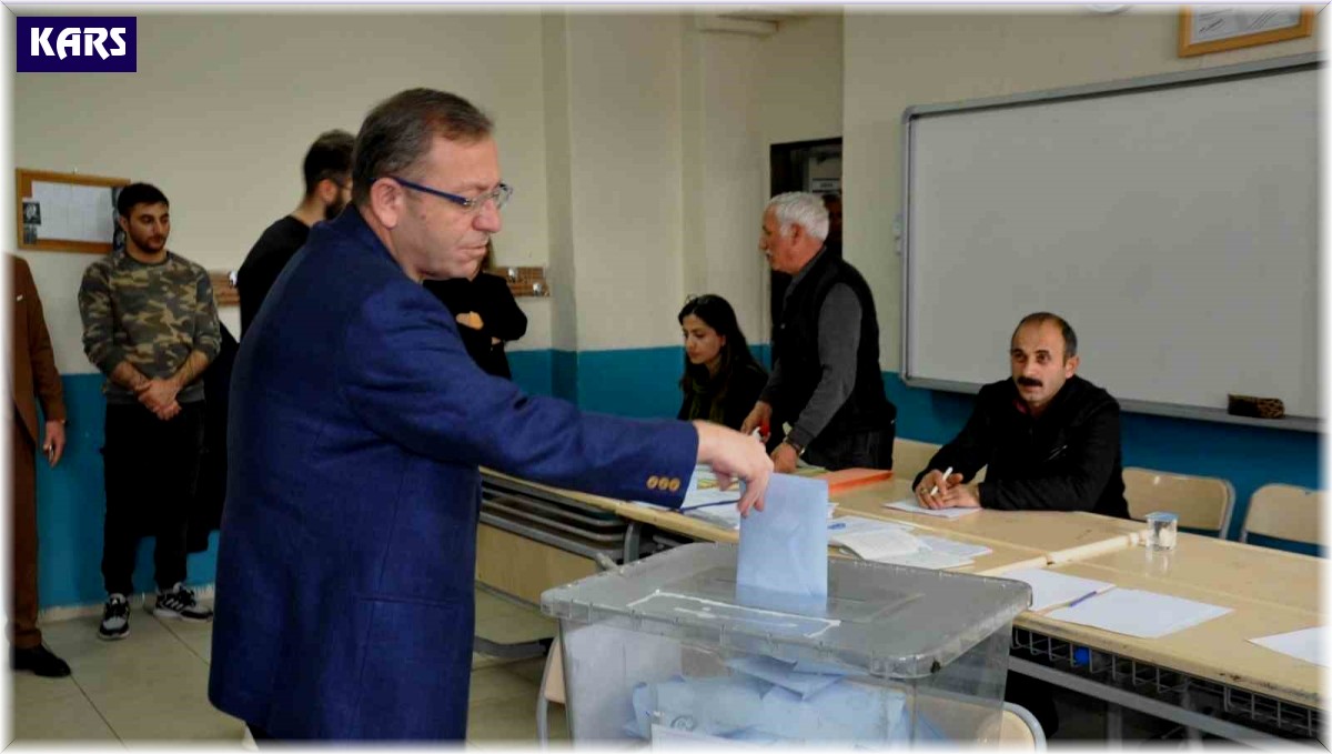 Kars Valisi Ziya Polat oyunu kullandı