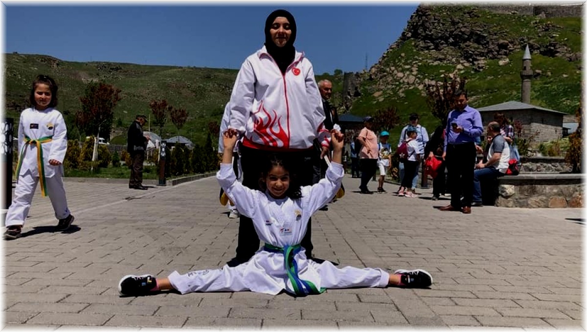 Karslı antrenörden örnek davranış