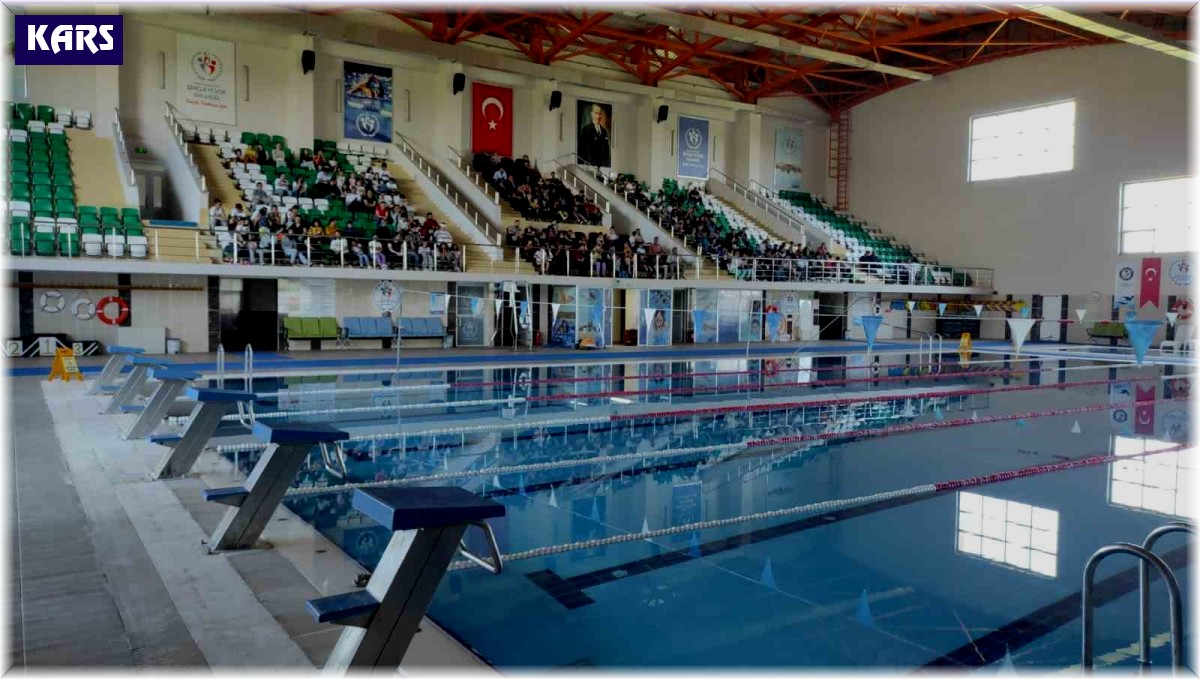 Karslı çocuklar yüzme eğitimi alacak