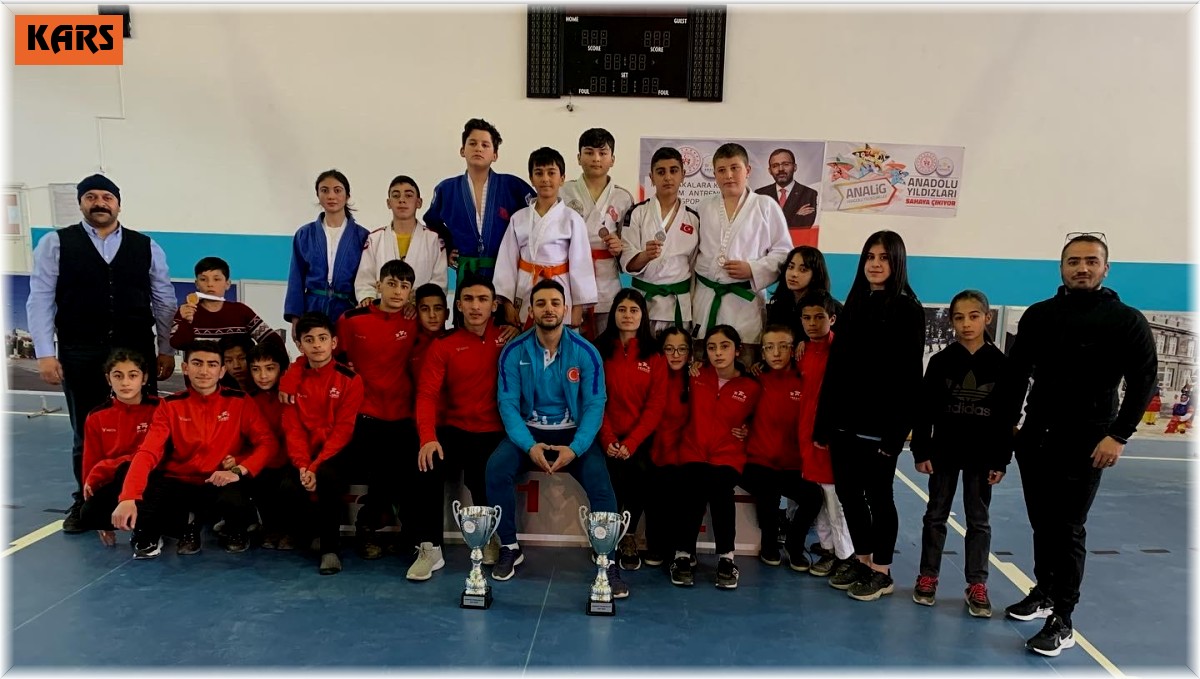 Karslı Judocular ezdi geçti