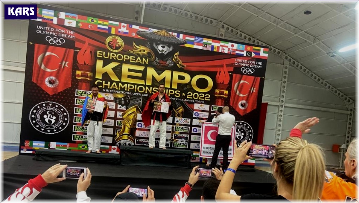 Karslı Milli Boksör Ilgar Çelik, Avrupa Şampiyonu oldu