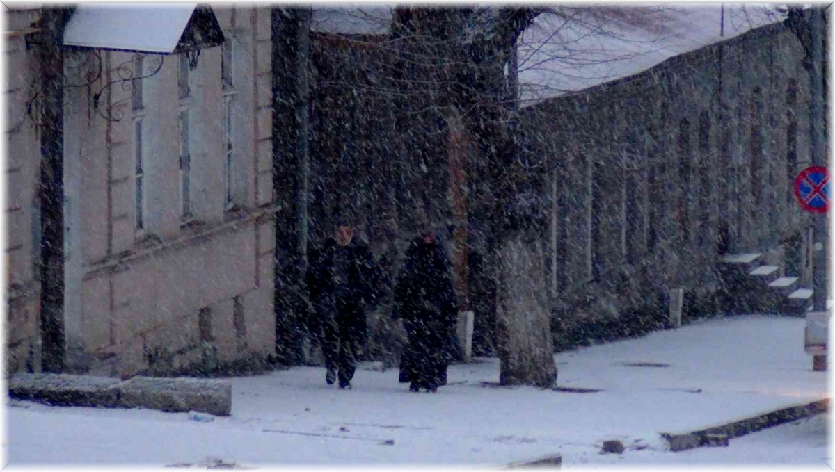 Karslılar güne kar yağışıyla uyandı