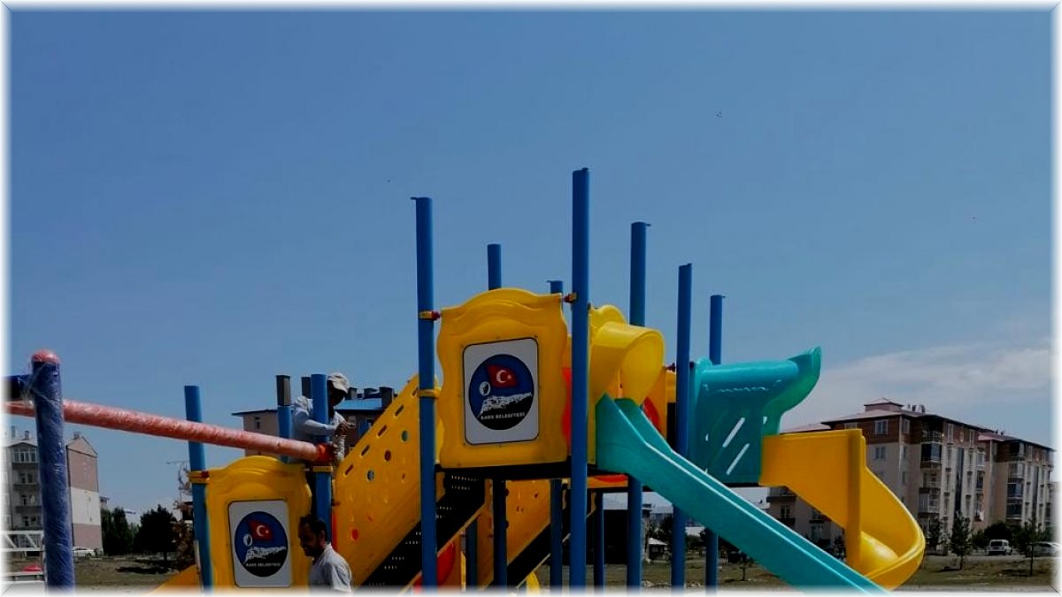 Kars’ta belediye çocukları unutmadı