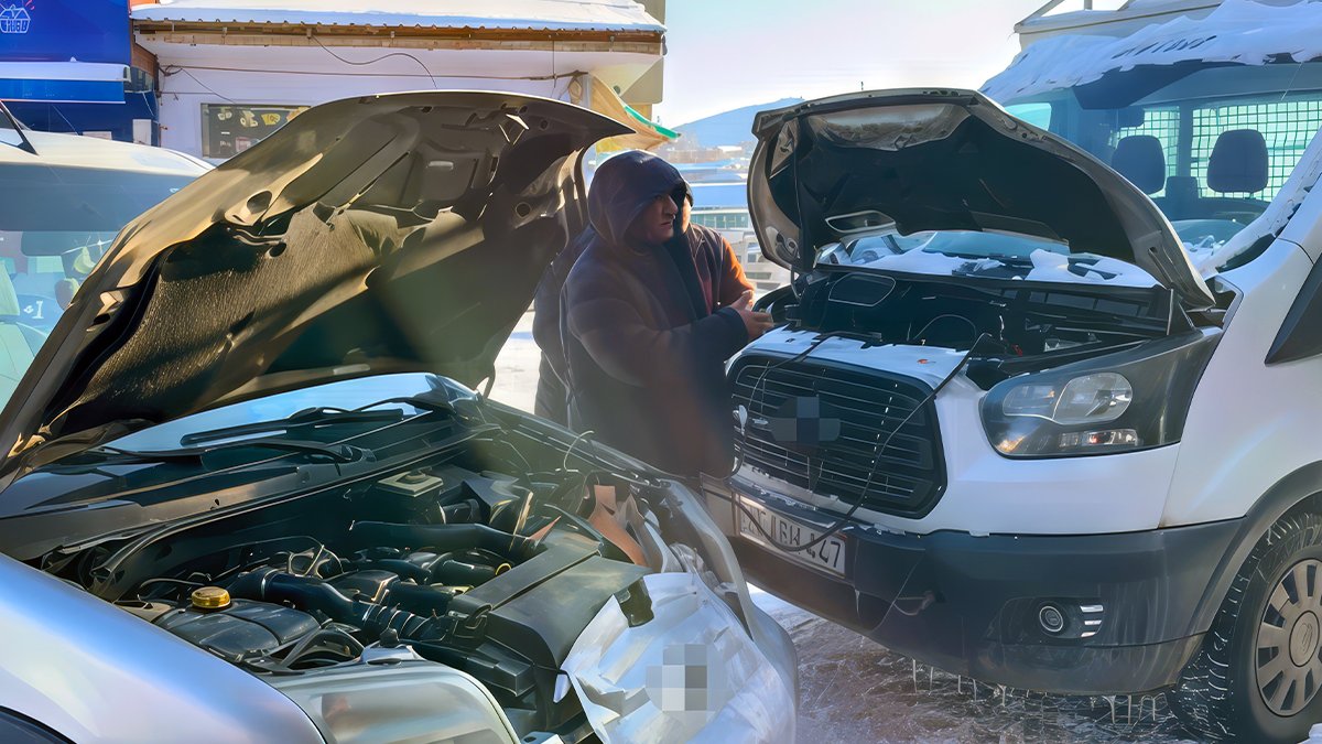 Kars’ta eksi 30 derece: Soğuk nedeniyle araçlar yolda kaldı