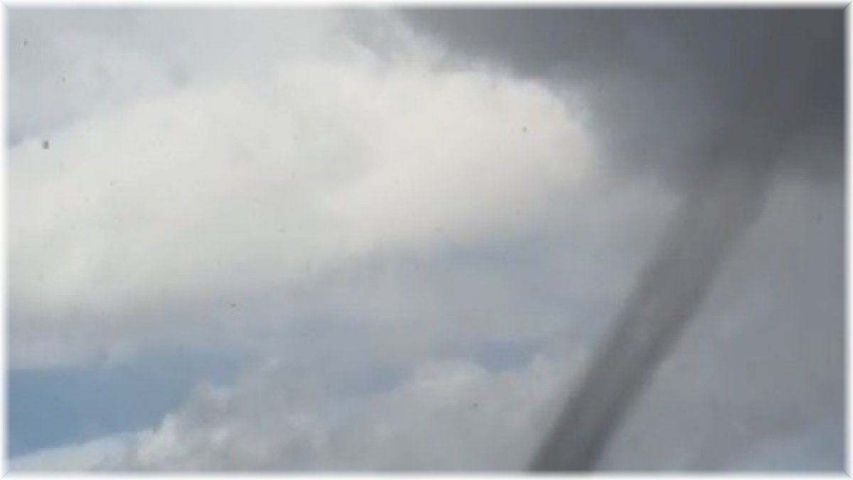 Kars’ta hortum anı kamerada