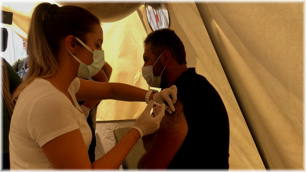 Kars’ta vatandaşlardan aşıya yoğun ilgi