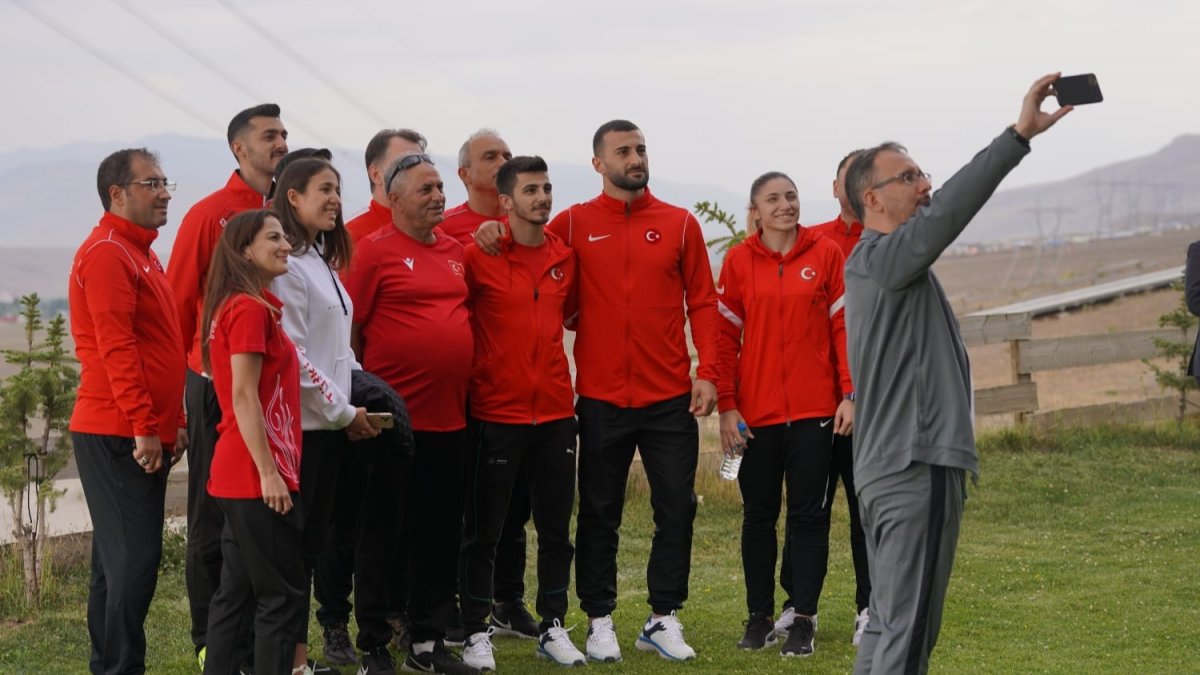Kasapoğlu dünyayı Erzurum'a çağırdı
