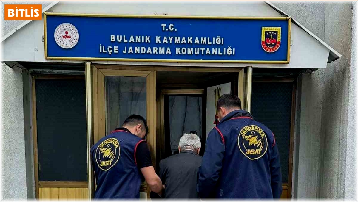 Kasten adam öldürme suçundan aranan şahıs Bulanık'ta yakalandı