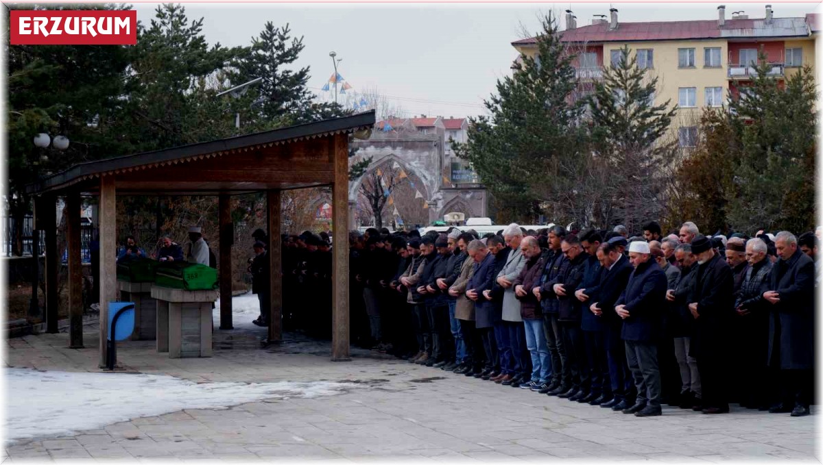 Katledilen anne ve kızı gözyaşlarıyla uğurlandı