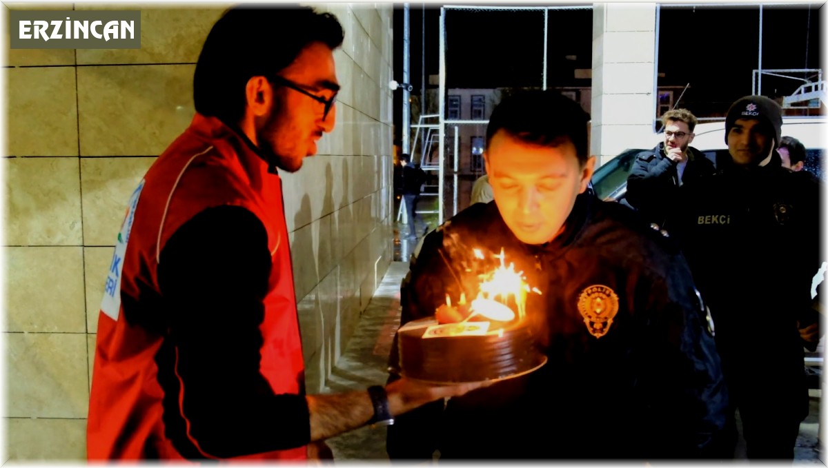 'Kavga var' diye çağrılan polislere pasta sürprizi