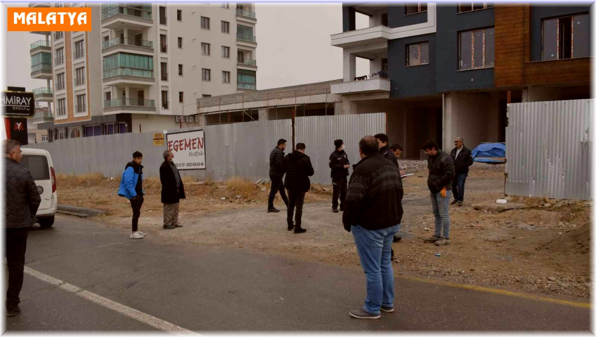 Kavgayı ayıran işçi pompalı tüfekle vuruldu