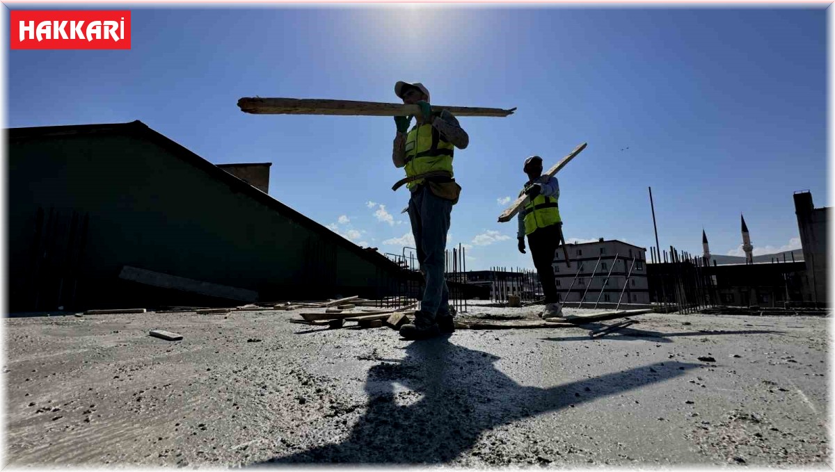 Kavurucu sıcaklıklarda ekmek mücadelesi