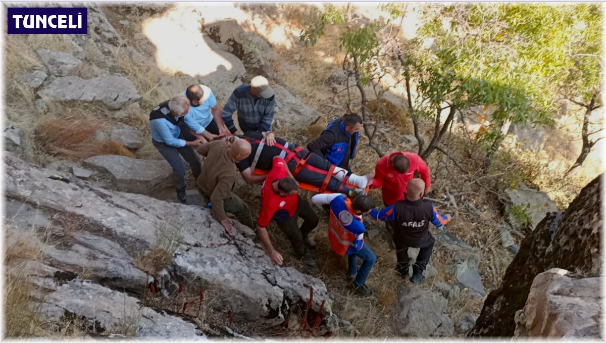 Kayadan düşerek yaralandı, ambulans helikopterle hastaneye kaldırıldı