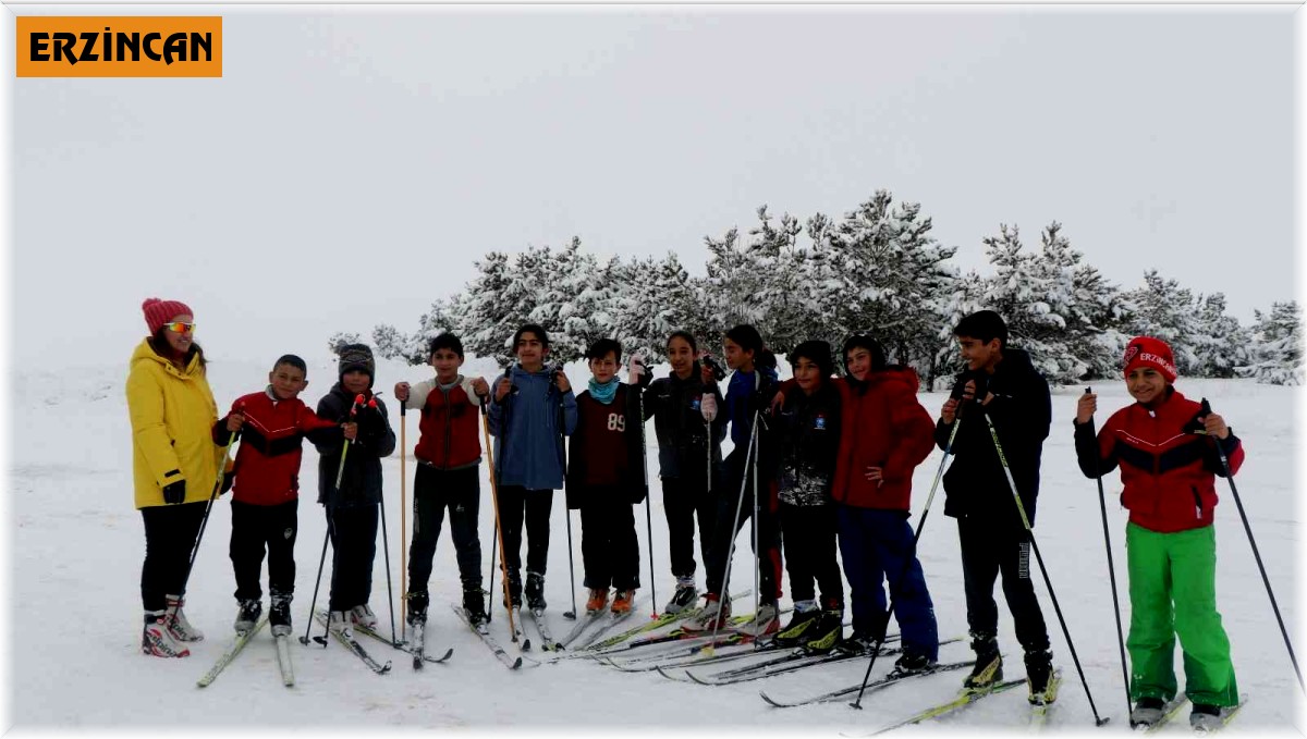 Kayakçılar yarışlara yüksek kesimlerde hazırlanıyor