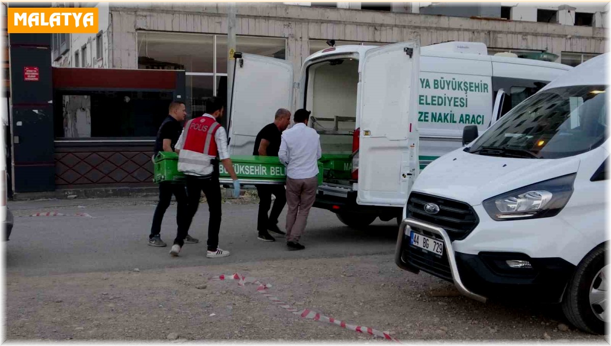 Kayıp diş hekimi yol kenarında ölü bulundu