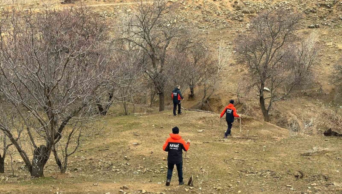 Kayıp yaşlı adam 51 kişilik ekiple aranıyor