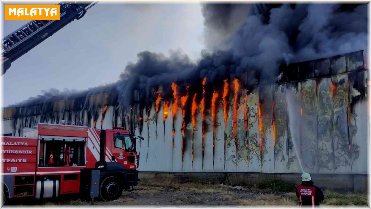 Kayısı depolama fabrikasında korkutan yangın