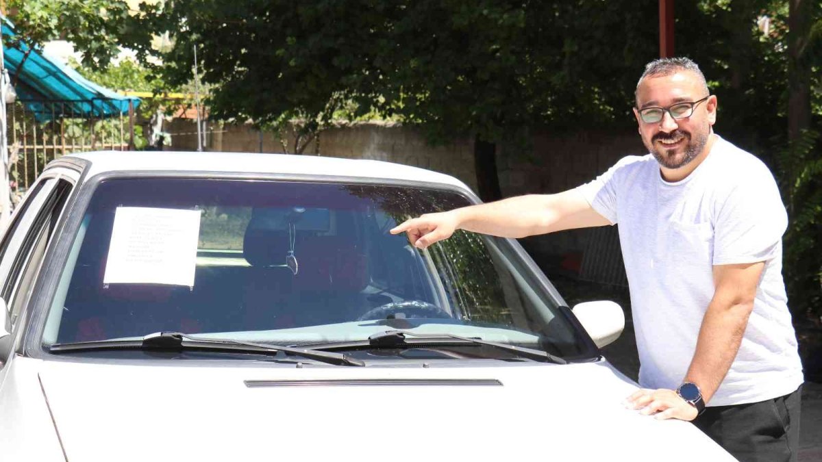 Kayısı talebine yetişemeyince aracını kayısı ile takas etme yoluna gitti