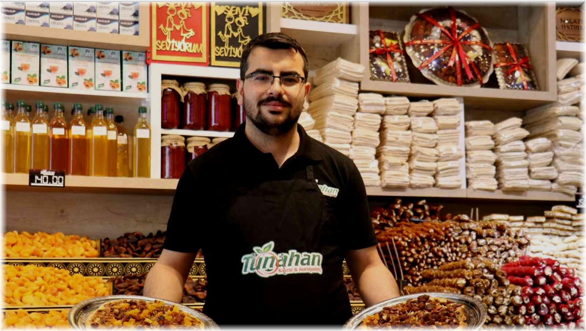 Kayısıdan pizza yaptı