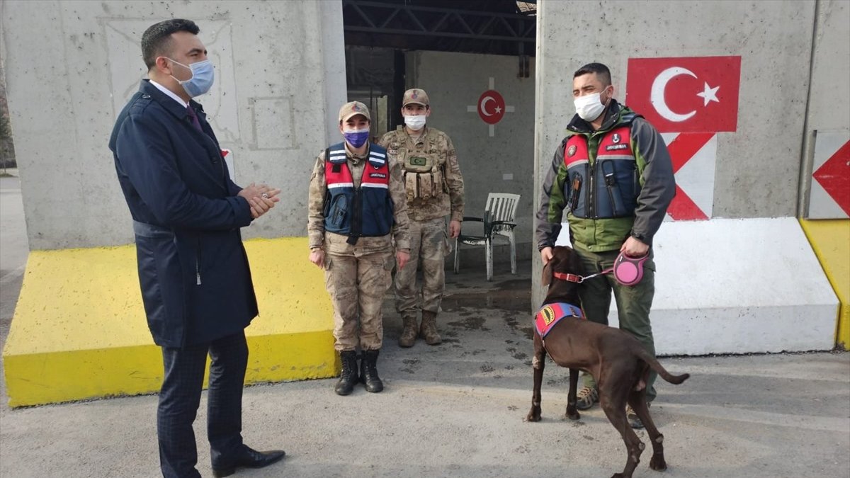 Kaymakam Akbulut, esnaf ve güvenlik güçlerini ziyaret etti