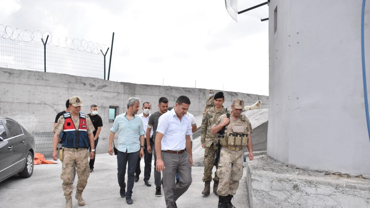 Kaymakam Akpınar, Şehit Aileleri, Asker ve Polislerle Bayramlaştı