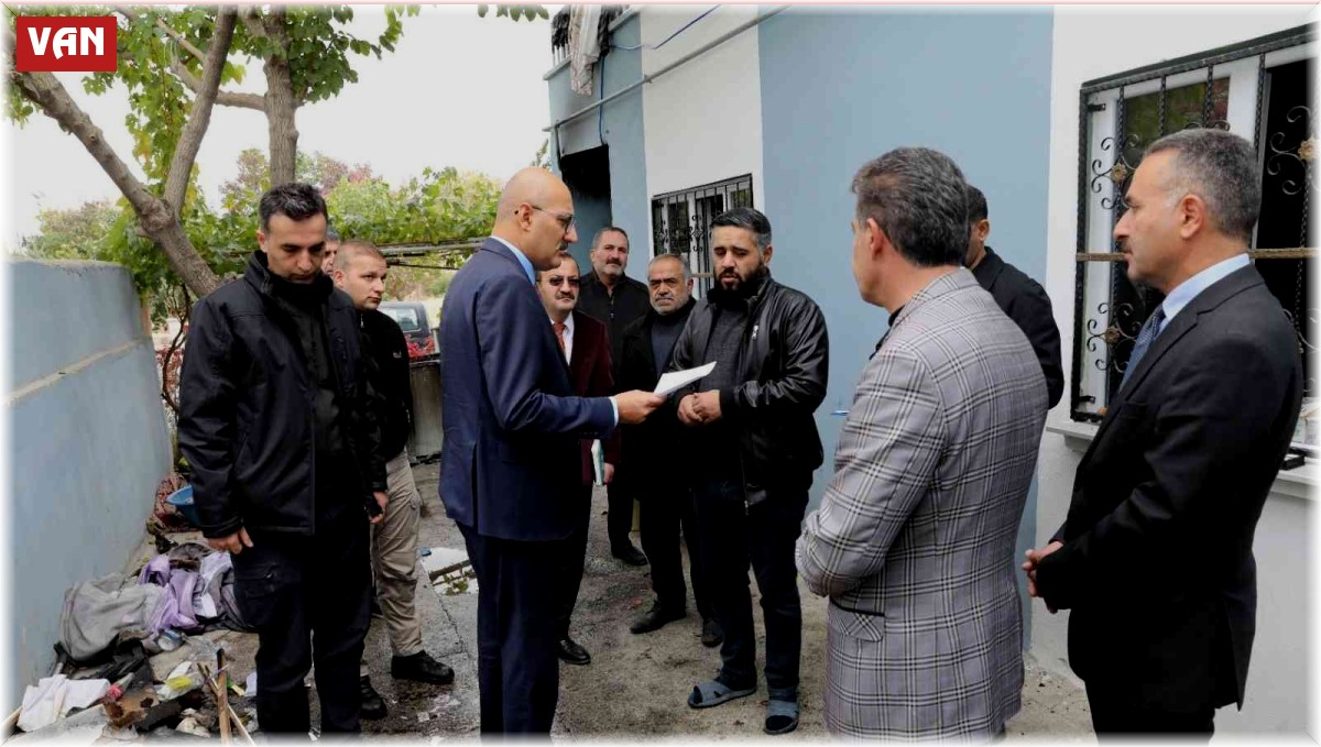 Kaymakam Aydın'dan evi yanan aileye destek sözü