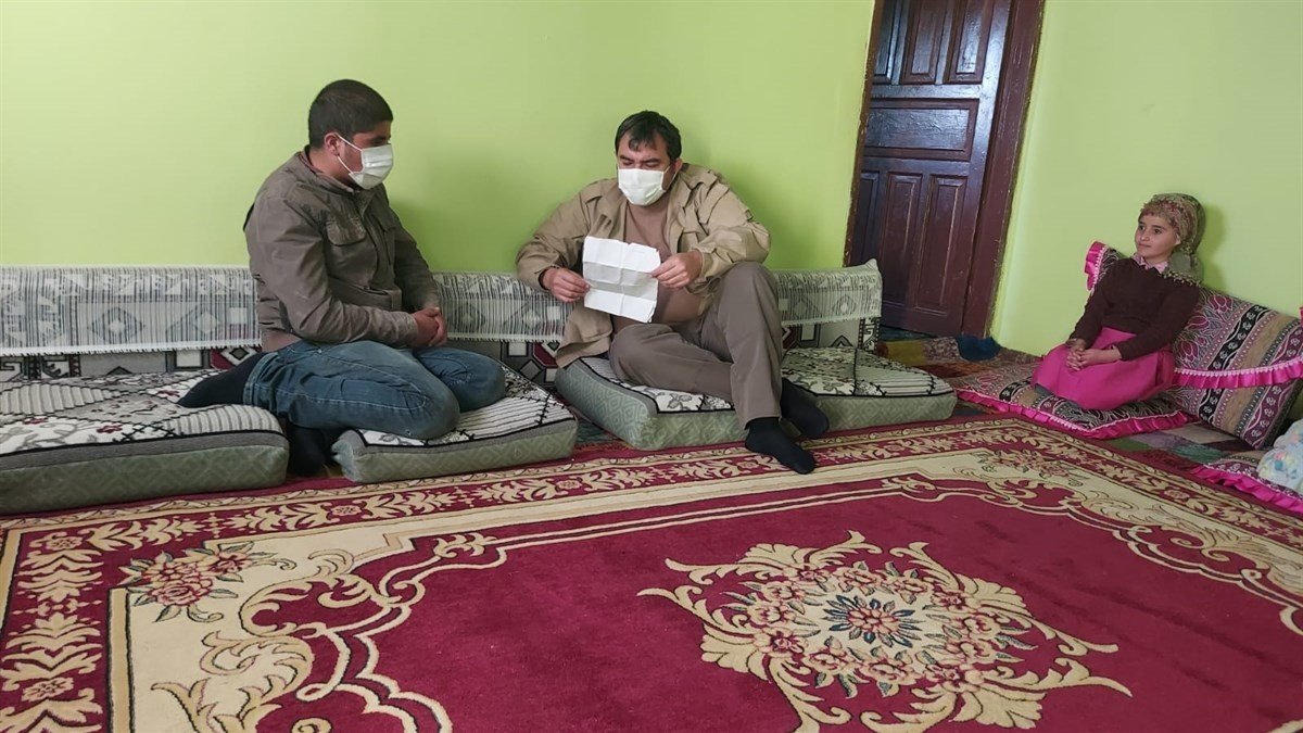 Kaymakam Balcı, 'Çatkapı' projesiyle kapı kapı dolaşıyor