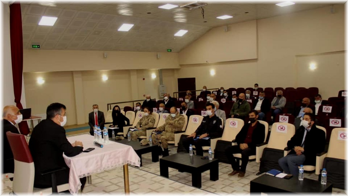 Kaymakam Bayram muhtarlarla tanışma toplantısı düzenledi