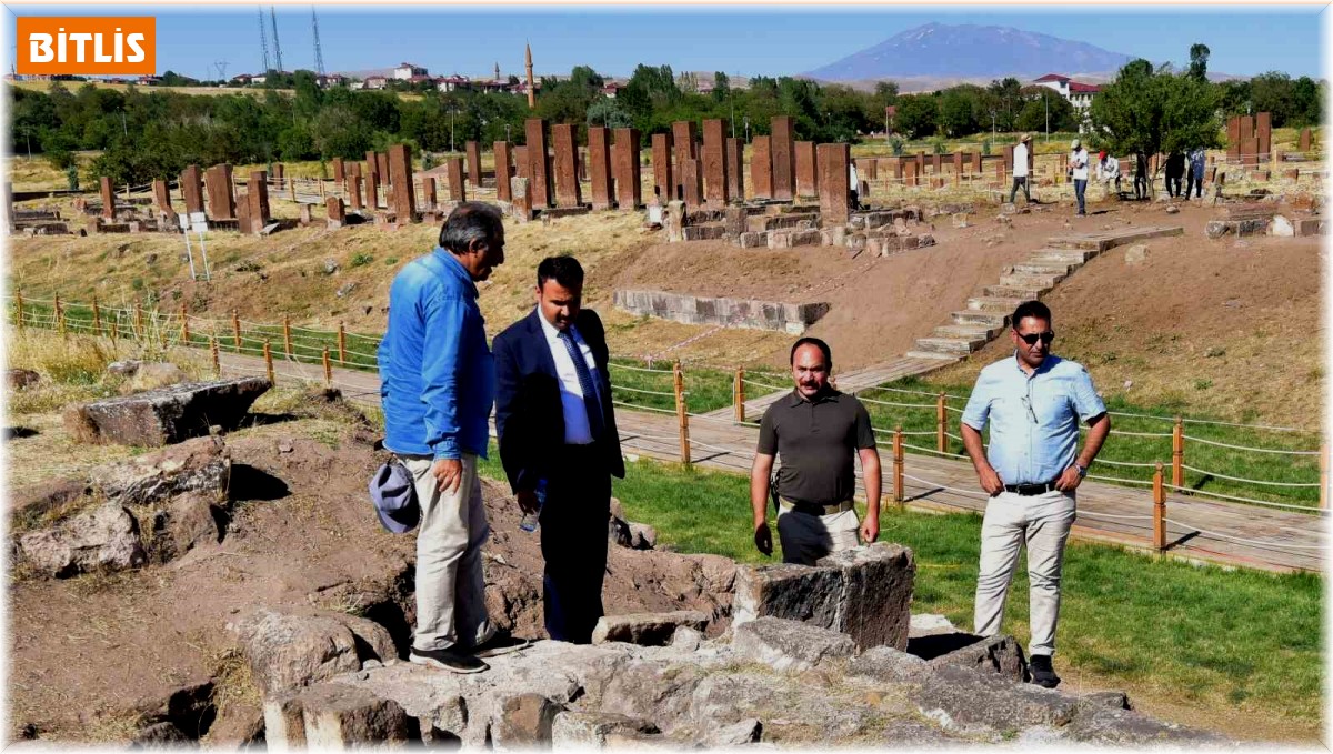 Kaymakam Bingöl, kazı çalışmalarını inceledi