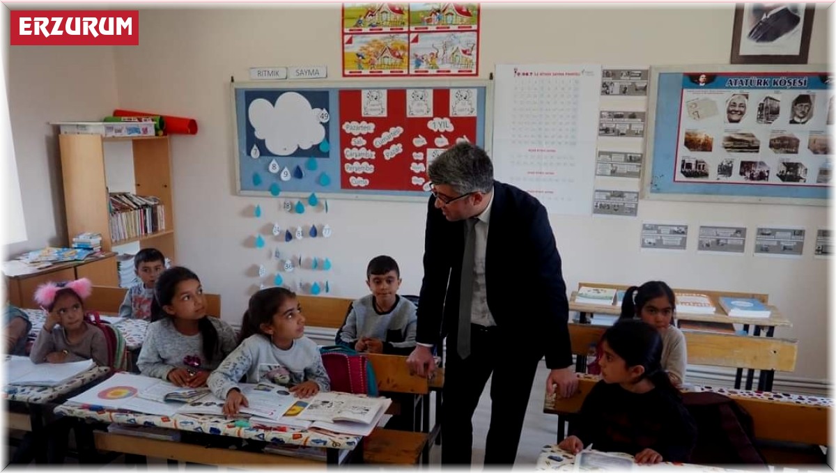 Kaymakam Çalışır köy okullarını ziyaret etti