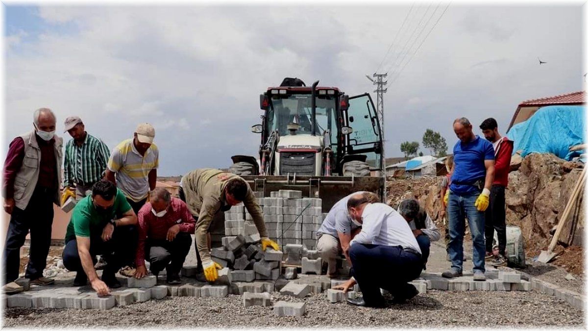 Kaymakam Çelik, köylerde devam eden çalışmaları yerinde inceledi