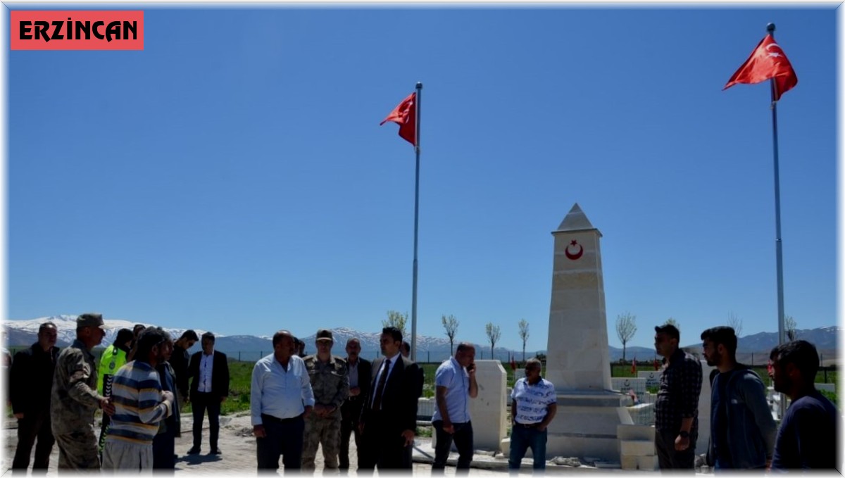 Kaymakam Çelik şehitlik düzenleme çalışmalarını inceledi