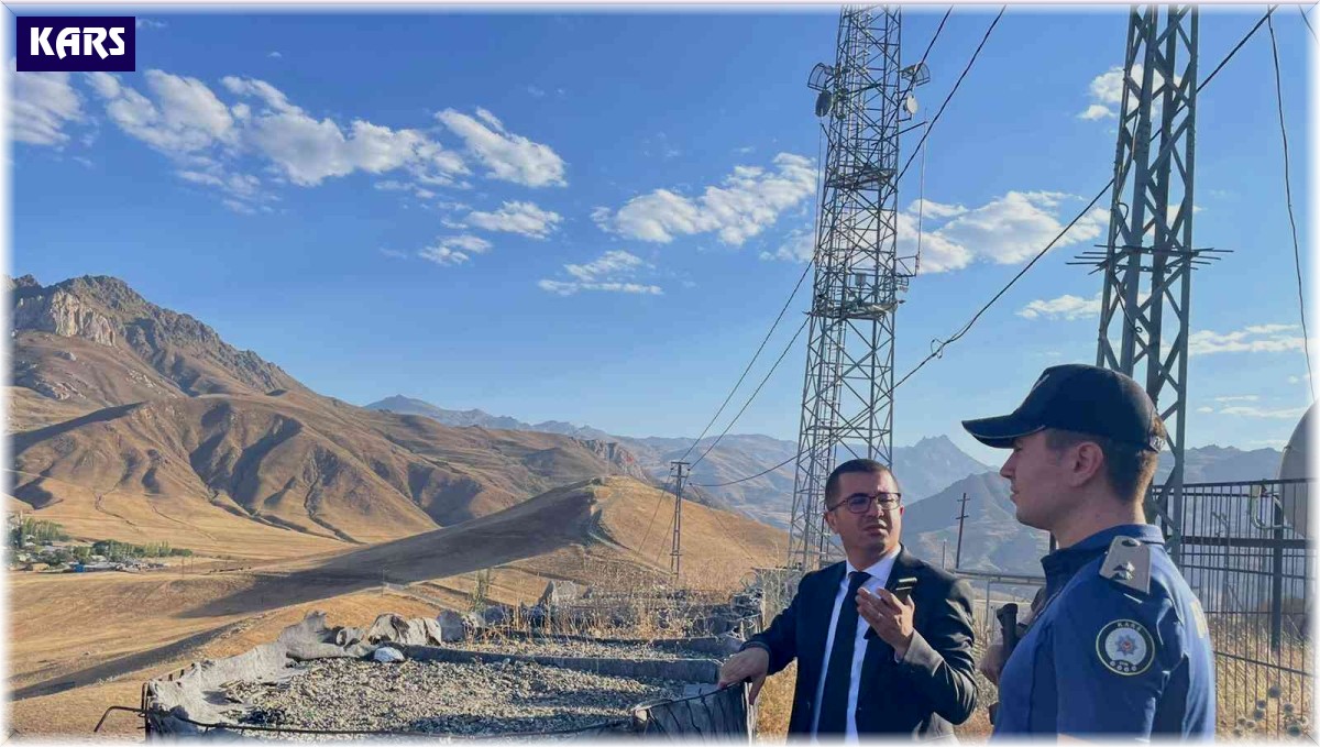 Kaymakam Daştan, üs bölgesinde incelemelerde bulundu